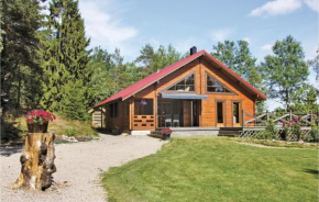 Beautiful Home In Färgelanda With Lake View, Valbo-Ryr